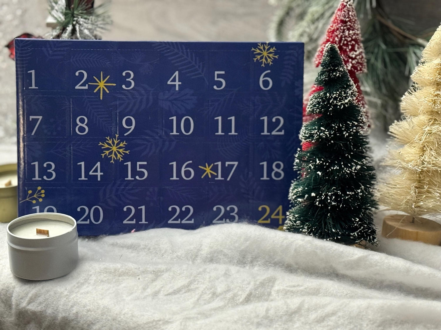 Countdown to Christmas with 24 Days of Surprises - Soy wax and Coconut wax melt Advent Calendar - Holiday Scent Gift for Her, Christmas gift