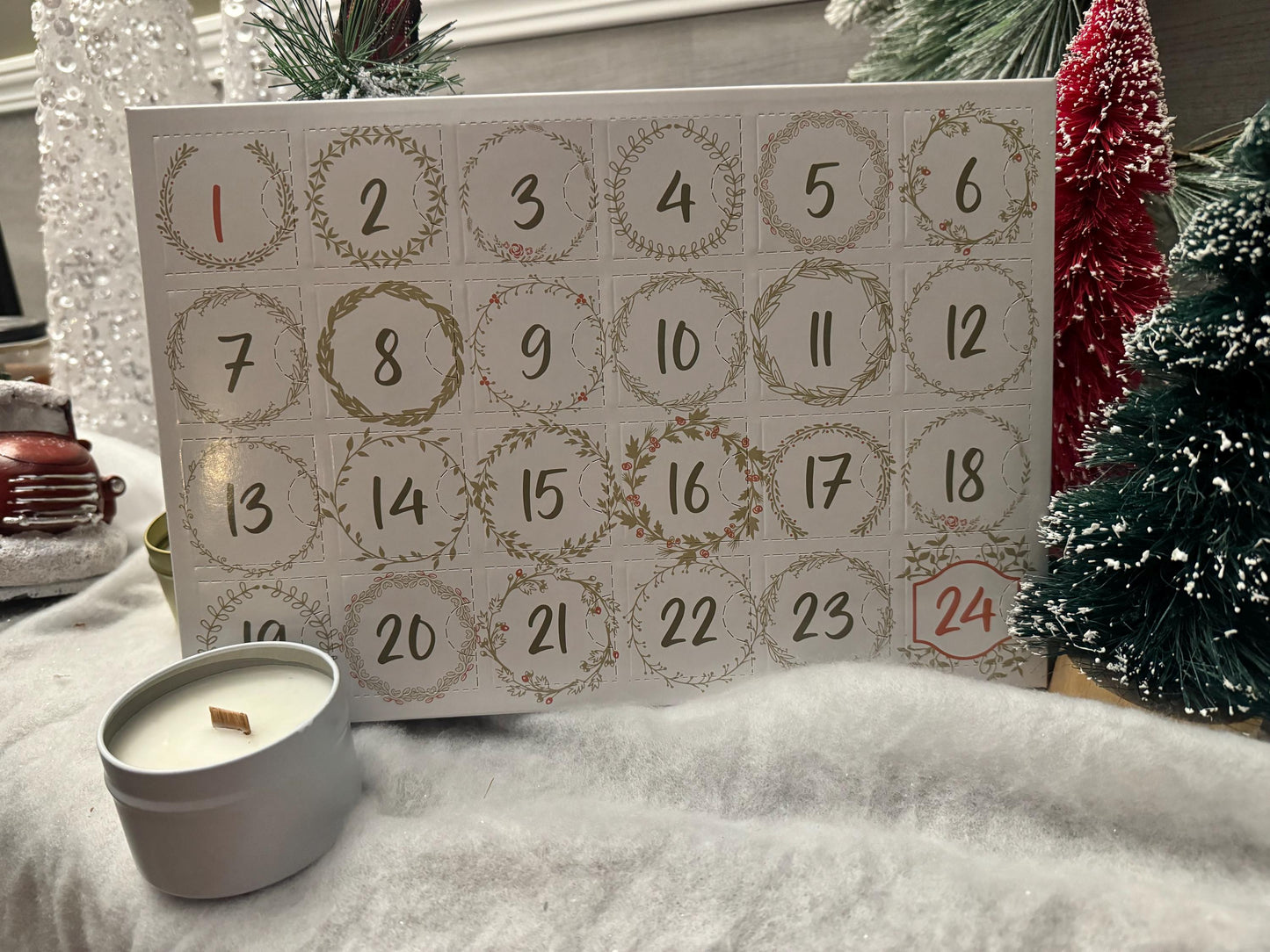 Countdown to Christmas with 24 Days of Surprises - Soy wax and Coconut wax melt Advent Calendar - Holiday Scent Gift for Her, Christmas gift