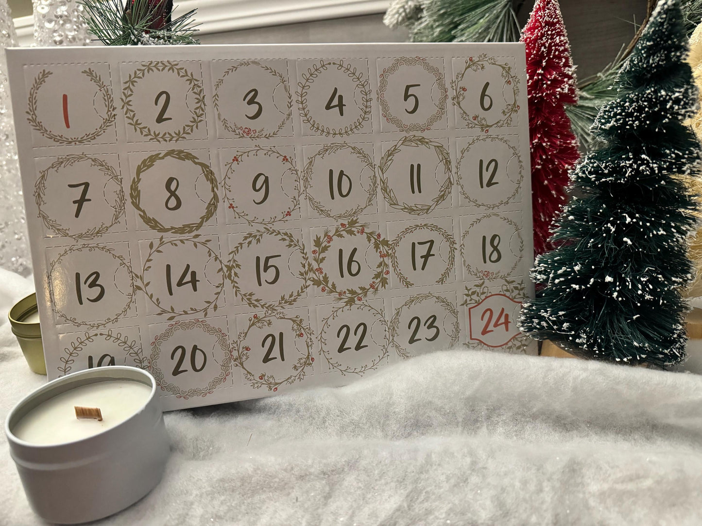 Countdown to Christmas with 24 Days of Surprises - Soy wax and Coconut wax melt Advent Calendar - Holiday Scent Gift for Her, Christmas gift